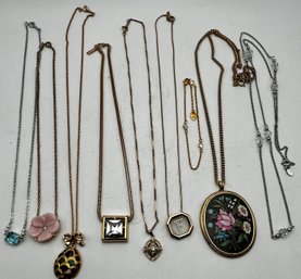 Vintage Avon Necklaces & A Bracelet