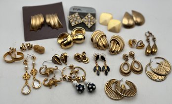 Gold Tone Pierced Earring Lot 20 Pair