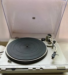 Technics Direct Drive Automatic SL-D3 Turn Table