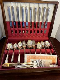 1949 Oneida Linda 80pc Flatware Set In Box