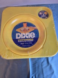 Dixie Livingware  Plate And Cup Holders VintageDixie Livingware  Plate And Cup Holders