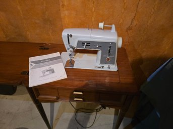 Singer Slantamatic 600 With Table