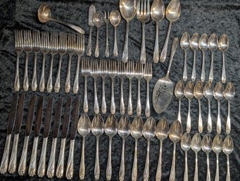 Rogers Bros Silver Plate Daffodil 58 Piece Silverware Set Number Two