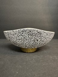 Vintage Shawnee Pottery 1803 USA White Over Brown Oval 8'