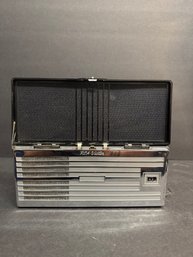Vintage RCA Victor Portable Radio