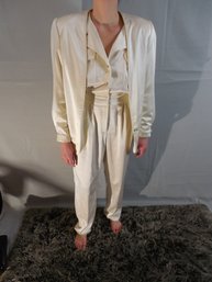 Chaus White 2 Piece Pantsuit & Jacket Set - Jacket Size 8  - Pantsuit Marked Size 12