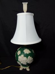 Very Nice Aladdin Art Deco Cameo Style Glass Table Lamp