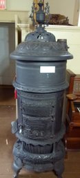 Beckwith Cast Iron 'Round Oak 'Large 4 Legged Wood Stove 84' Tall