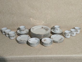 38 Piece Set Johann Hviland Bavaria Twilight Rose Dinnerware