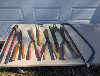 Lot Of Smaller Gardening / Yard Maintenance Hand Tools
