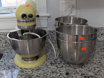 Vintage Kitchen Aide K45SS Mixer & 4 Extra Stainless Steel K45 Bowls