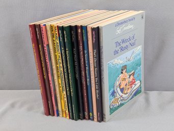 14 Paperback Books By G B Trudeau - Doonesbury Related