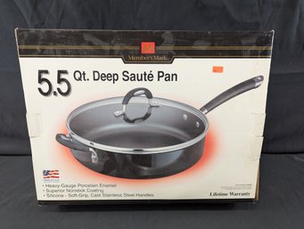 5.5 Quart Deep Non Stick Saute Pan With Glass Lid New In Box