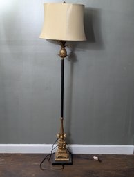 Contemporary Floor Lamp With Pineapple Motif 65' Tall