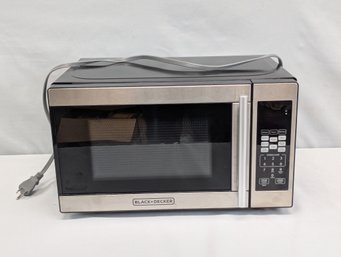 Smaller Size Very Clean Black & Decker Microwave