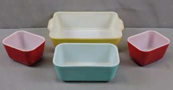 4 Piece Lot Of Pyrex Primary Color Refrigerator / Bakeware Glass Dishes