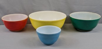 4 Piece Set Of Pyrex Primary Color Nesting / Batter Bowls