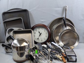 Very Large Kitchen Cookware Lot