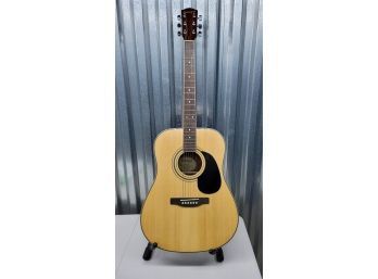 Starcaster By Fender Dreadnought Acoustic Guitar With Gig Bag Excellent Condition!