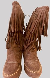 Vintage Size 7 Women's Fringed Brown Suede Boots.