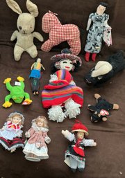 12 Dolls/stuffies