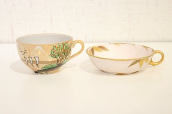 2 Vintage Tea Cups
