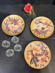 4 Art Of Glass Shot Glasses, 3 Home Interiors Decorative Plates, 1 Faux Floral In Cup