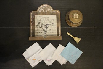 Vanity Vintage Music Powder Box, Decorative Wooden Stand, Bell, 4 Handkerchiefs