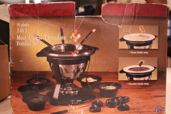 Trudeau Fondue Set