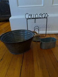 Decorative ContaIners/metal Decor