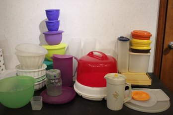 Official Tupperware Lot