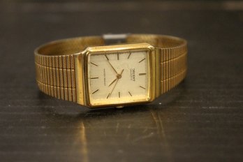 Vintage Orient Quartz Mens Watch