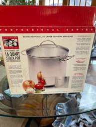 16 Quart Stock Pot , Culinary Essentials