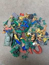 Plastic Toy Soldiers Lot
