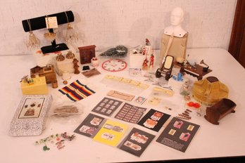 Adorable Vintage Doll House Furniture, Home Trinkets