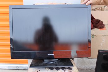 Magnavox 32' TV, Build In DVD Player