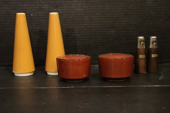 3 Pairs Of MCM Shakers