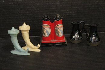 6 Plastic Mini Salt And Peper Shakers