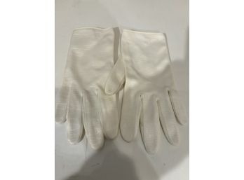 Vintage White Linen Tea Gloves