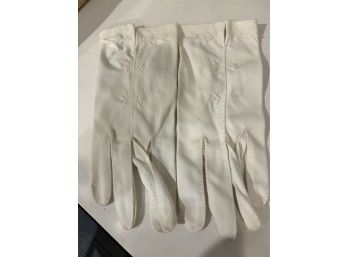 Vintage White Cotton Tea Gloves With Embroidered Decoration