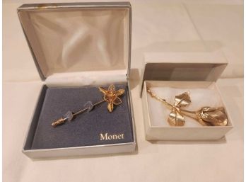 2 Vintage Gold Tone Flower Pins