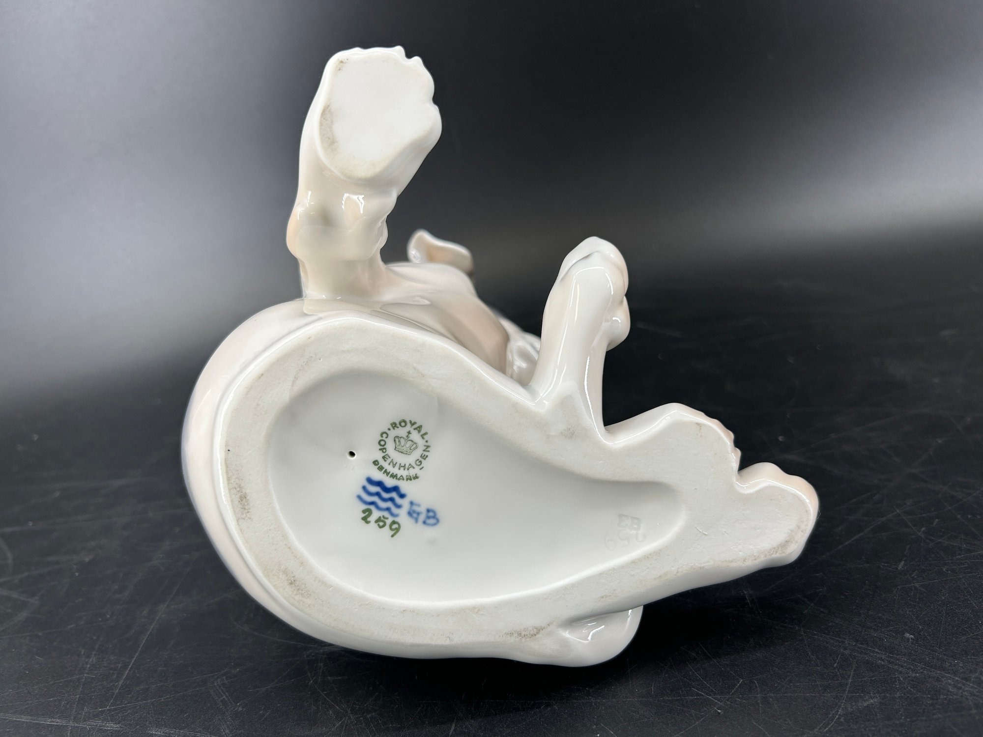 Royal Copenhagen Porcelain Figurine Of A Pointer Puppy #175592 ...