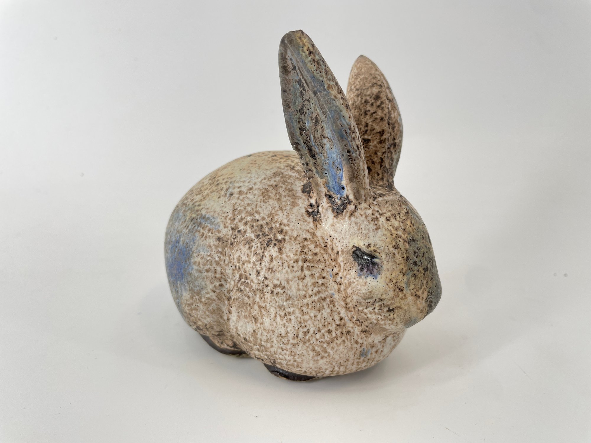 Studio Pottery Rabbit Figurine #159309 | Auctionninja.com