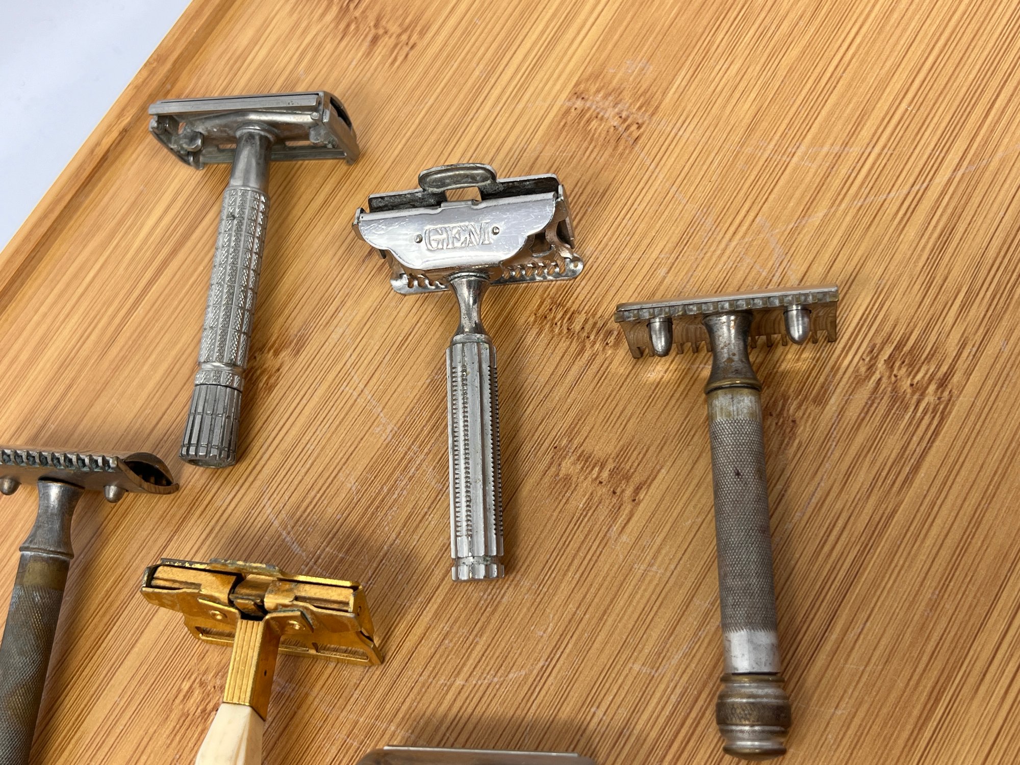 Collection Of Vintage Safety Razors Including GEM #111486 ...
