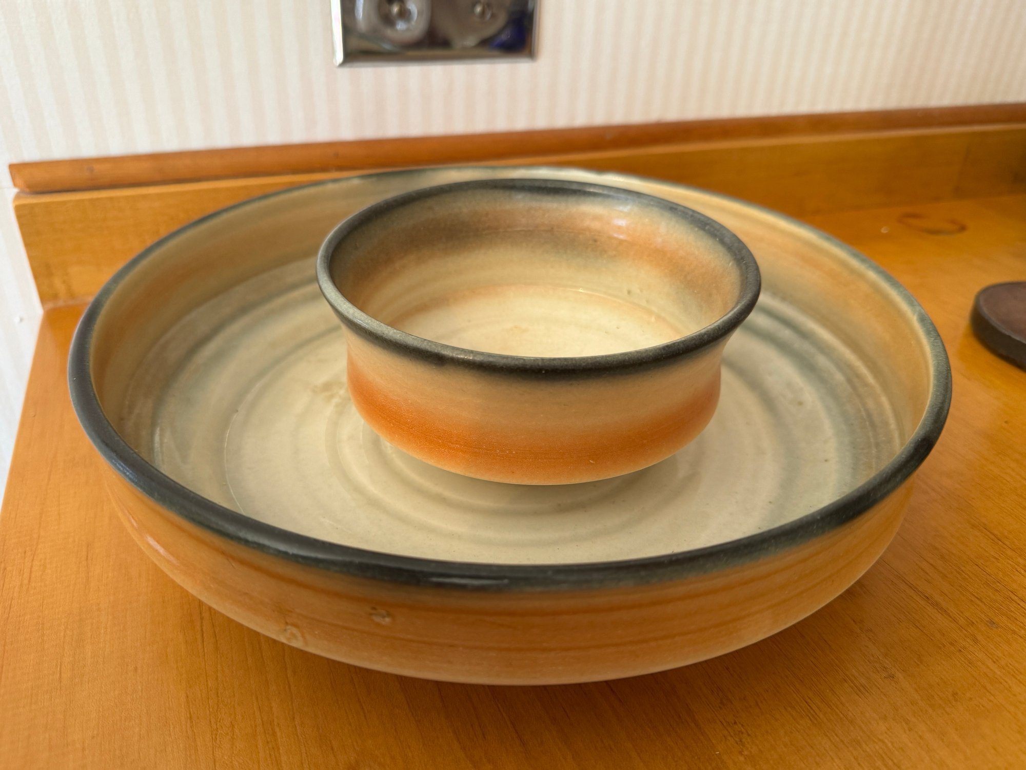 Studio Pottery Chip And Dip #171999 | Auctionninja.com