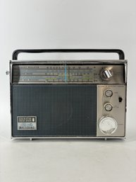 Zenith Solid State FM/AM Multiband Radio Royal R94Y Inter-oceanic Receiver