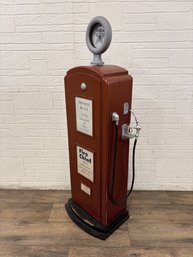 Vintage-style Texaco Fire Chief Gas Pump Replica Storage Cabinet