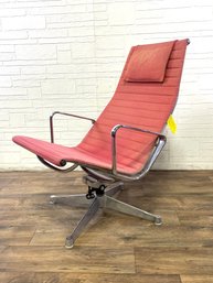Herman Miller Eames Aluminum Group Lounge Chair (EA 124)