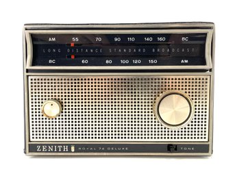 Vintage Zenith Royal 74 Deluxe Am Transistor Radio (black)