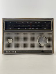 Zenith Royal 755 Deluxe Am Transistor Radio